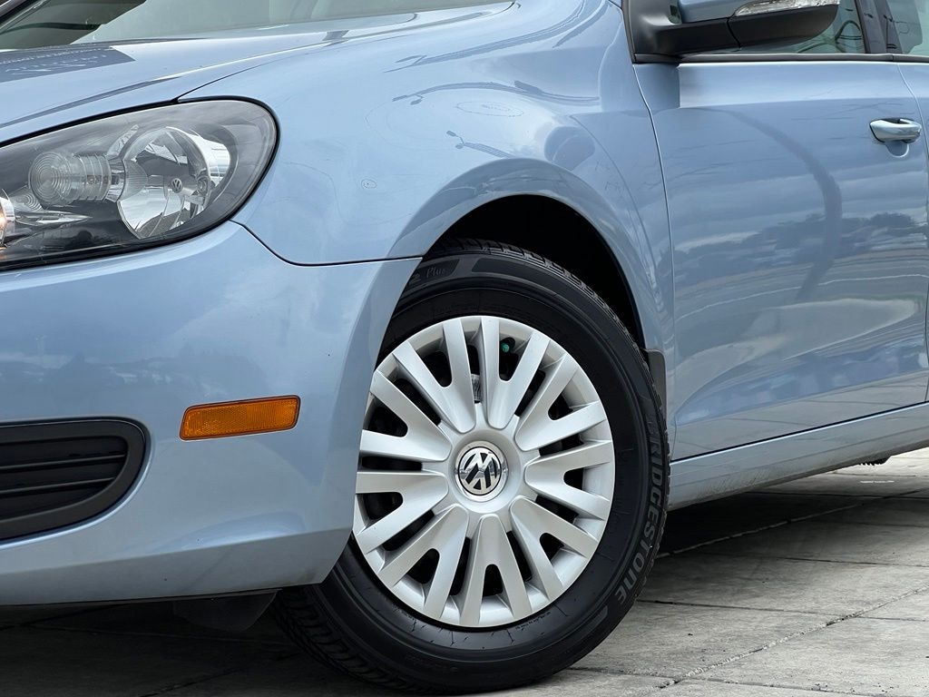 Used 2012 Volkswagen Golf 2.5L 4-door w/PZEV Hatchback