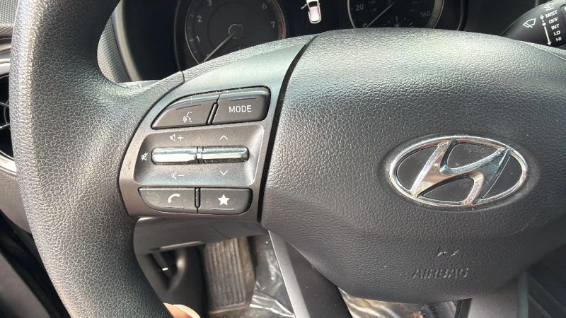 2022 Hyundai Kona SE - Photo 17