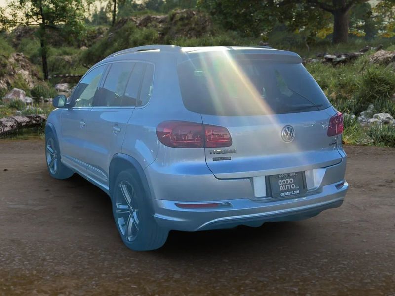 2017 Volkswagen Tiguan Sport photo 3