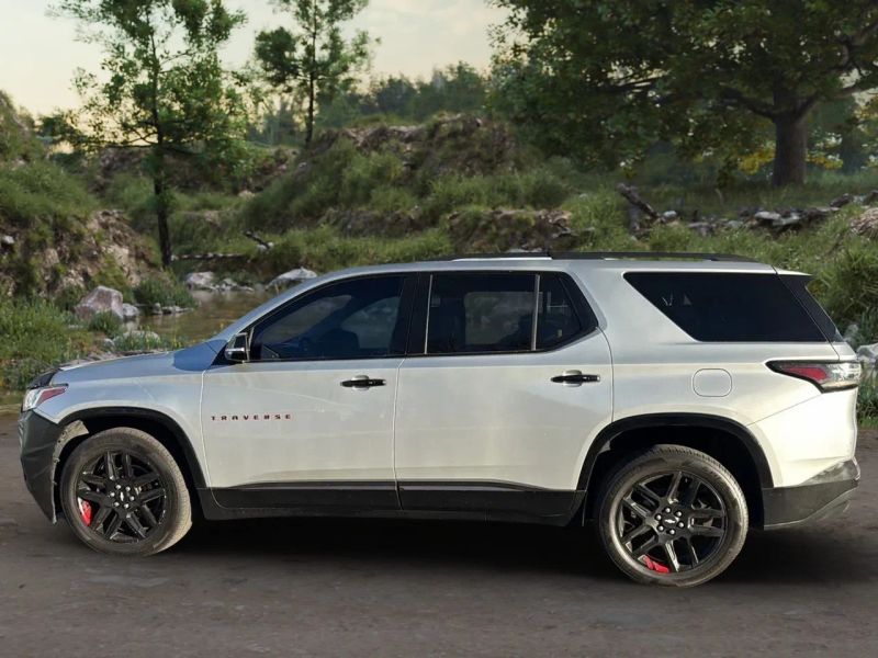 2018 Chevrolet Traverse Premier photo 3