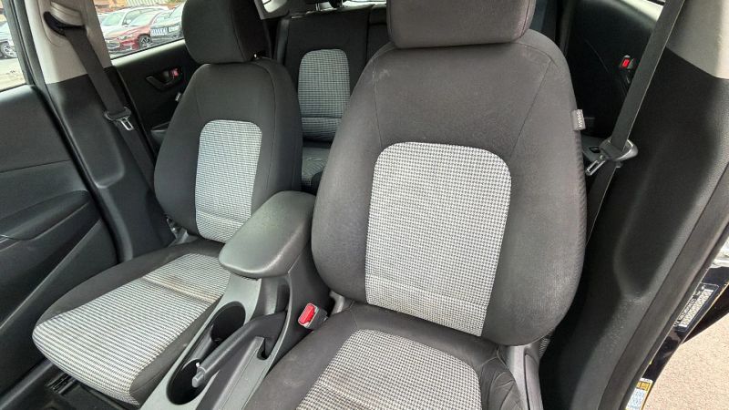 2022 Hyundai Kona SE - Photo 14