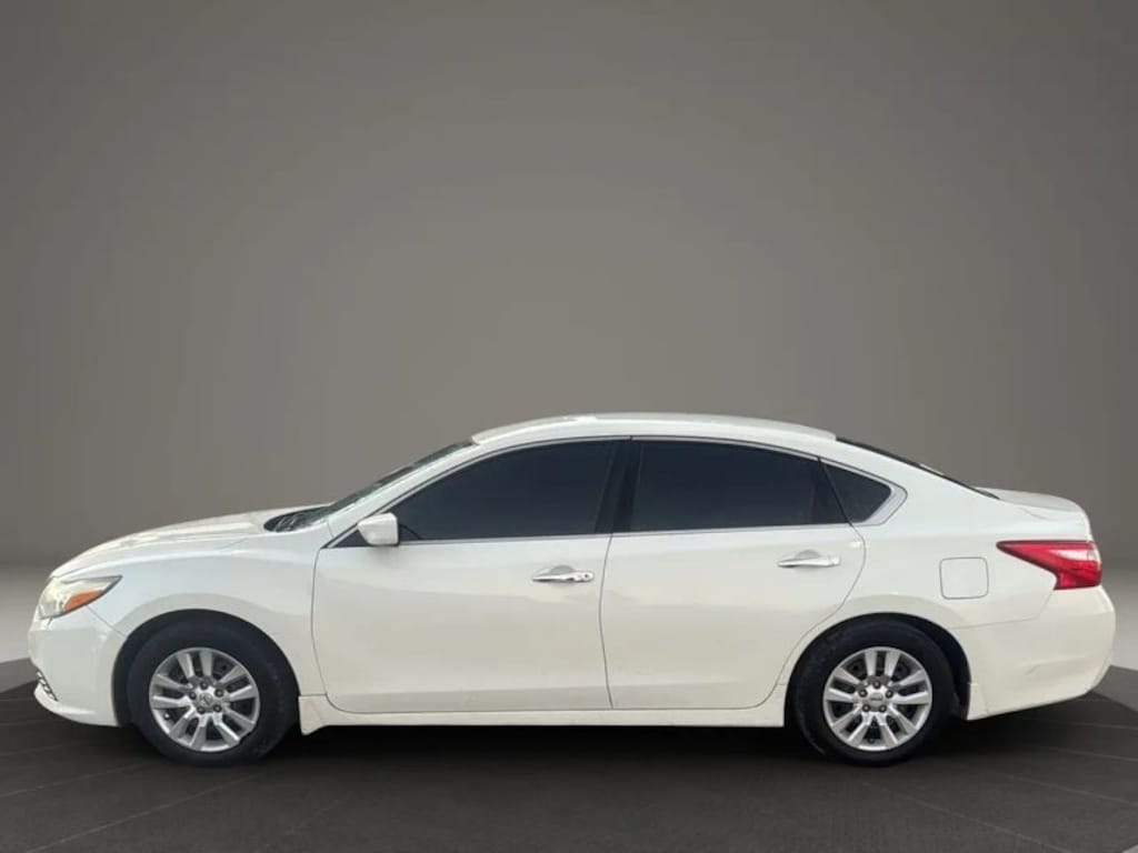 Used 2016 Nissan Altima 2.5 S Sedan 4D Sedan