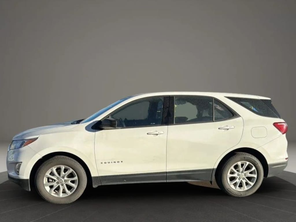Used 2019 Chevrolet Equinox LS Sport Utility 4D SUV