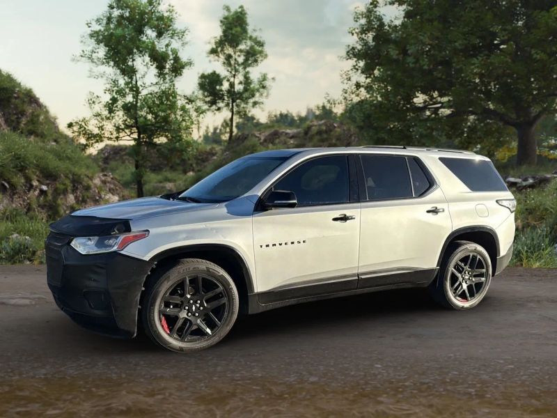 2018 Chevrolet Traverse Premier photo 2