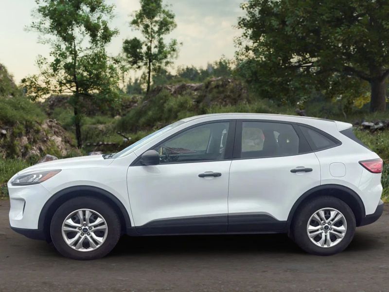 2022 Ford Escape Sport photo 3