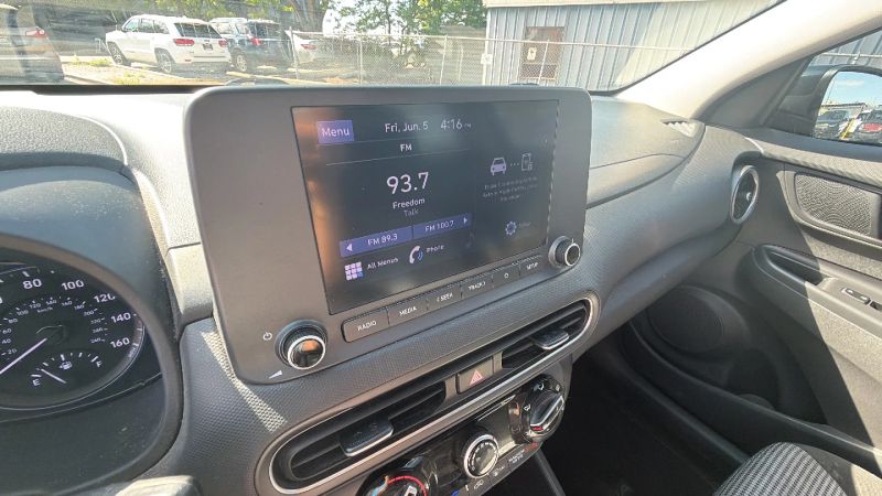 2022 Hyundai Kona SE - Photo 12