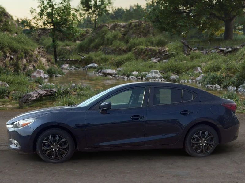 2018 Mazda Mazda3 Sport Sedan photo 3
