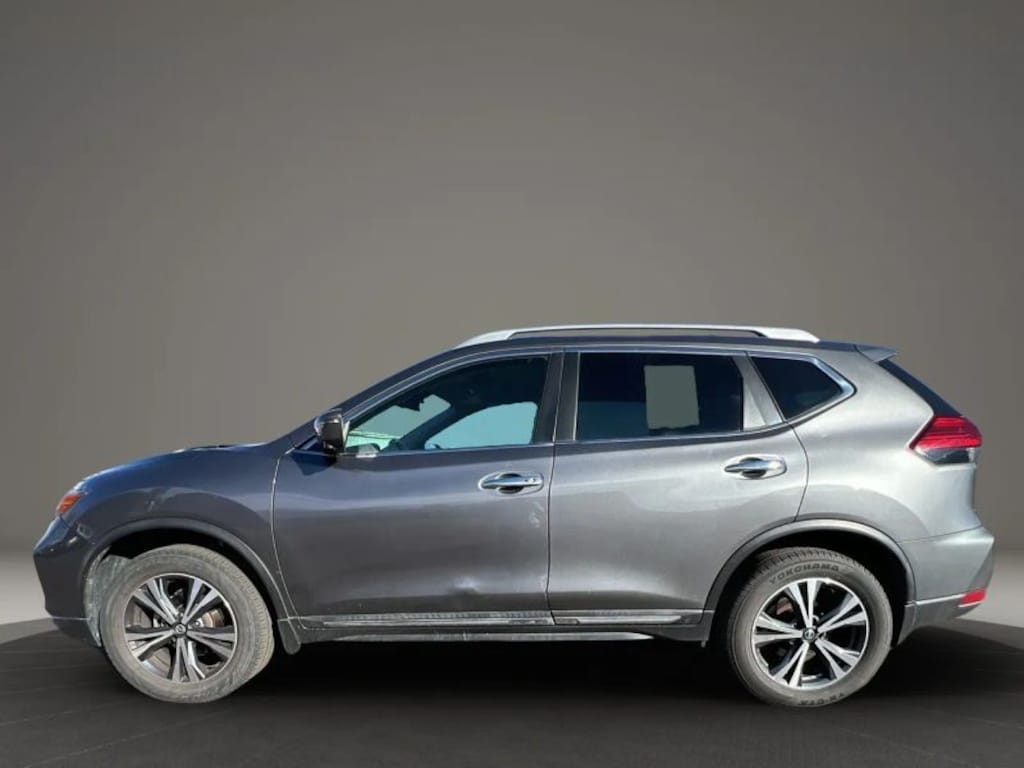 Used 2017 Nissan Rogue SL Sport Utility 4D SUV