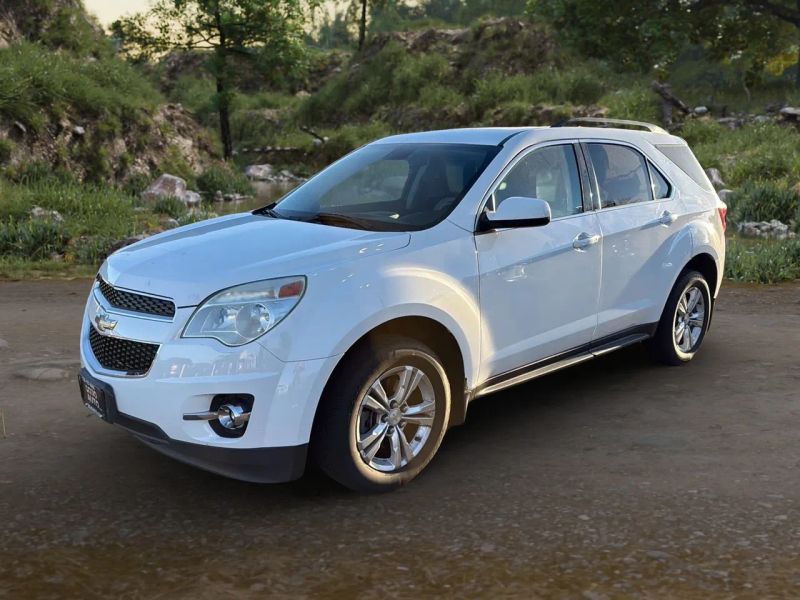 2014 Chevrolet Equinox LT photo 2