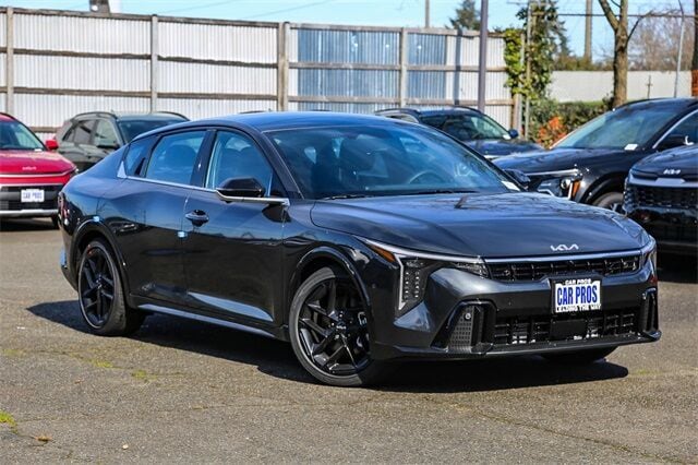 2025 Kia K4 GT-Line Turbo's photo