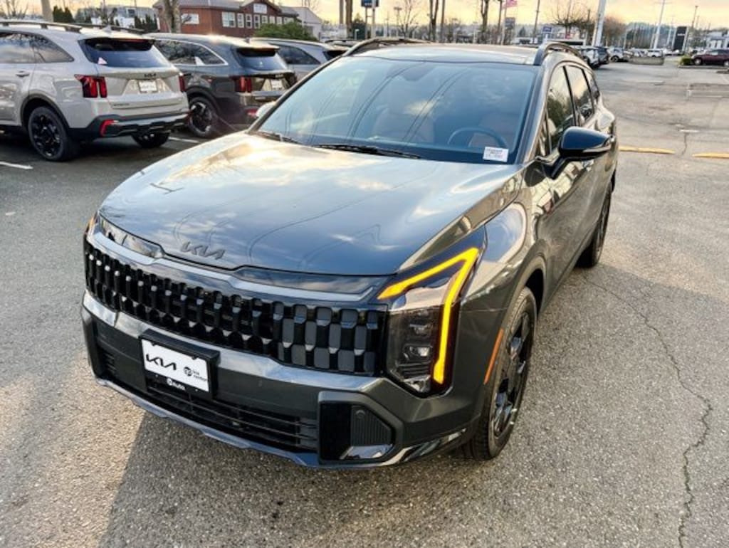 New 2026 Kia Sportage Plug-In Hybrid X-Line SUV