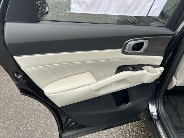 2025 Kia Sorento X-Line SX - Photo 14
