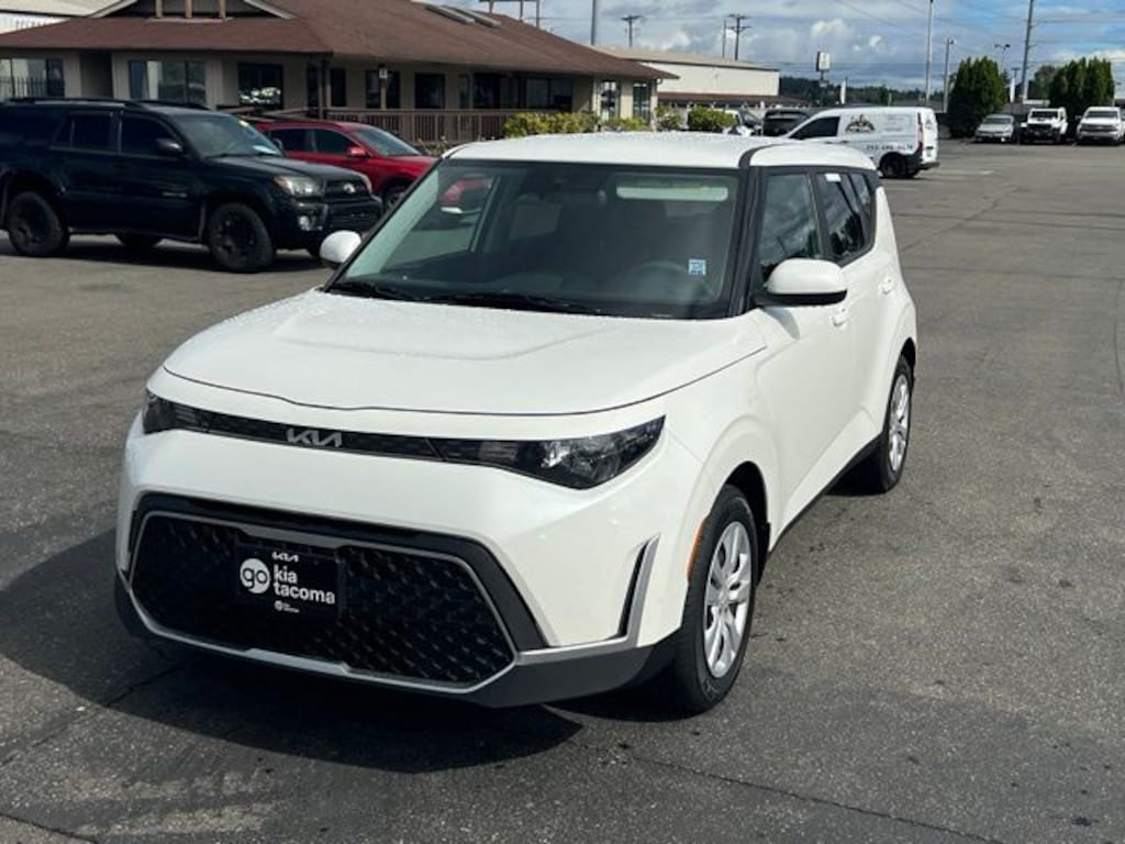 Used 2024 Kia Soul LX Hatchback