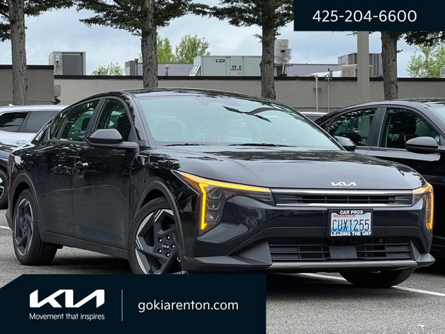 2025 Kia K4 EX AT's photo