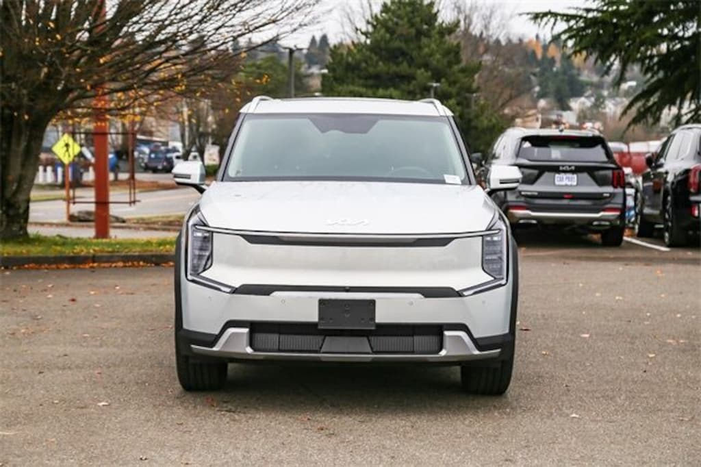 New 2026 Kia EV9 Wind SUV