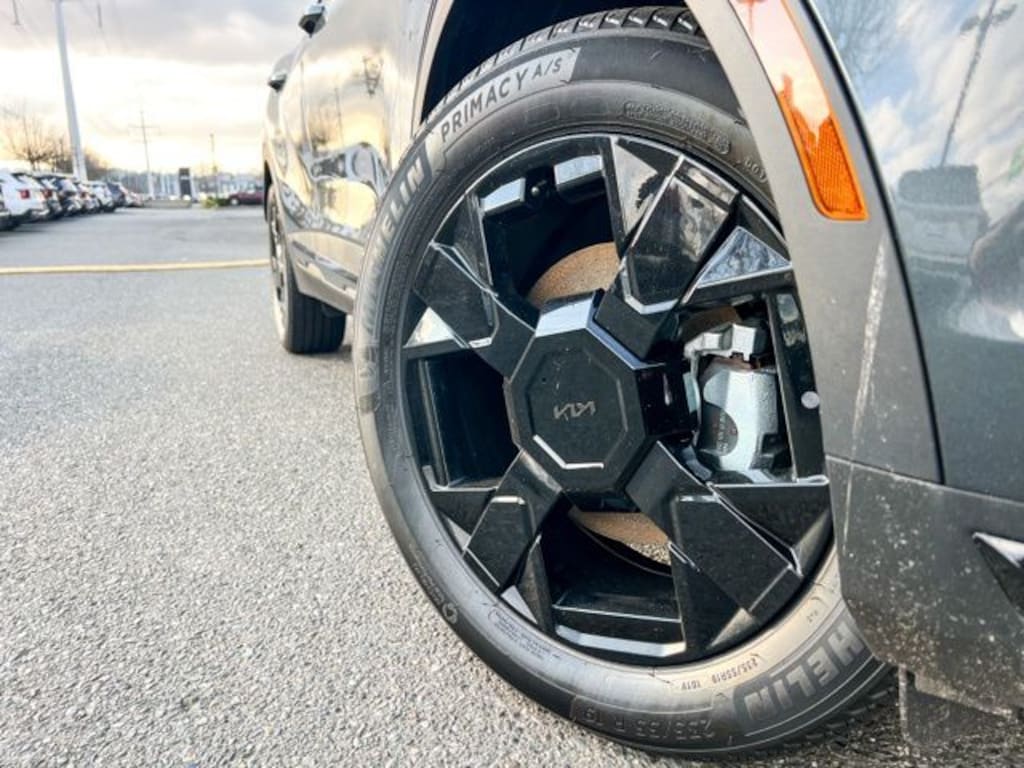 New 2026 Kia Sportage Plug-In Hybrid X-Line SUV