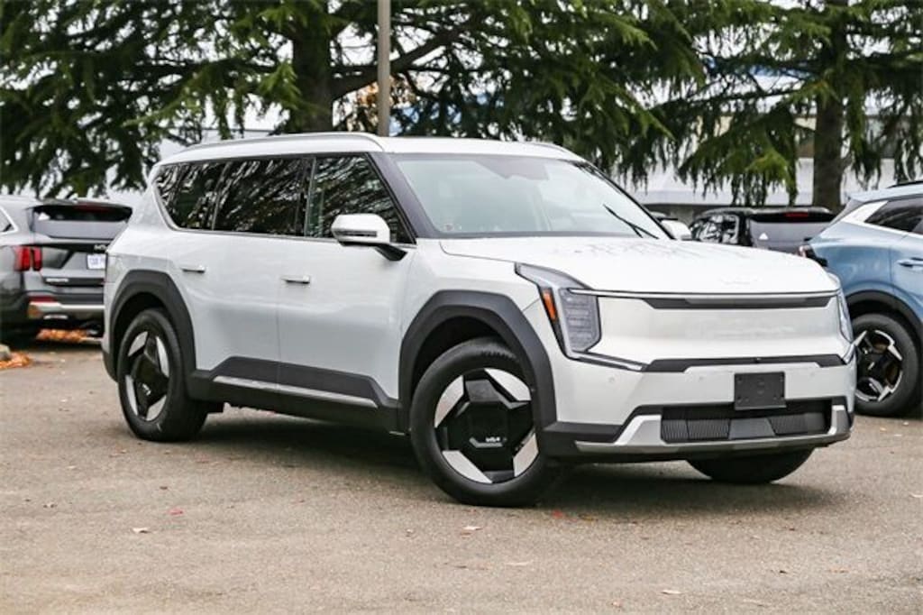 New 2026 Kia EV9 Wind SUV