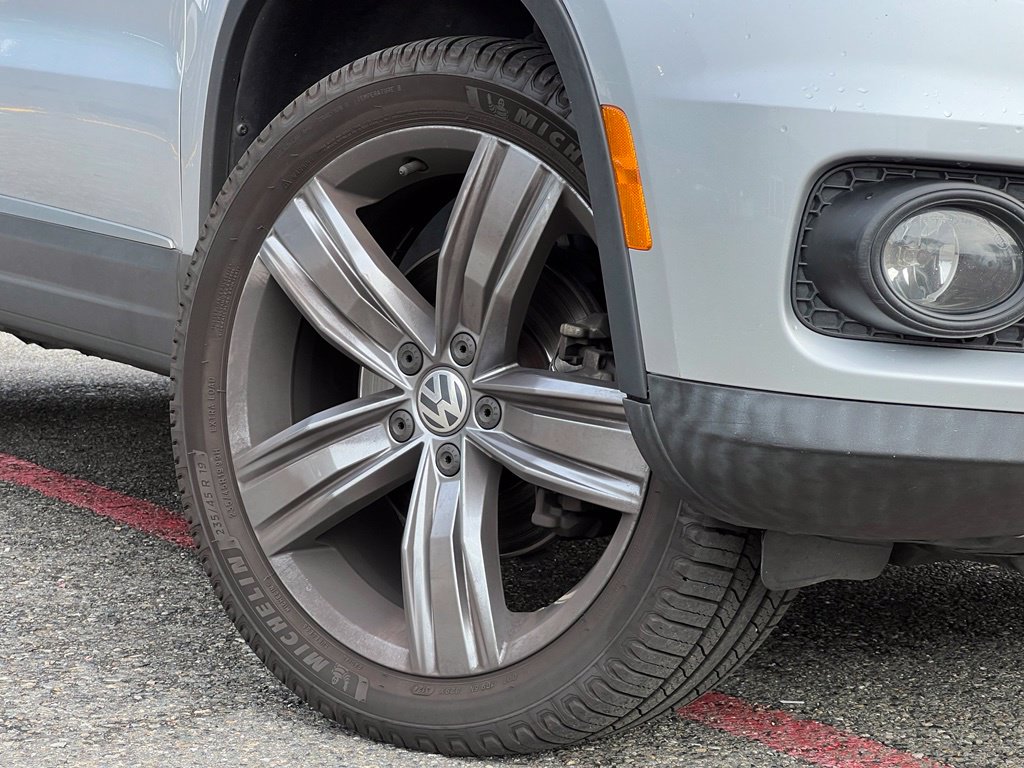 Used 2012 Volkswagen Tiguan SE with VIN WVGBV7AX9CW562815 for sale in Renton, WA