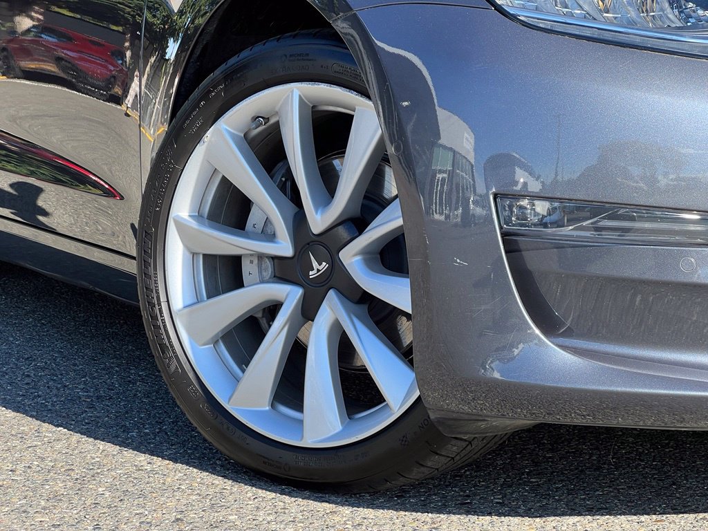 Used 2019 Tesla Model 3 Long Range with VIN 5YJ3E1EB8KF535208 for sale in Renton, WA