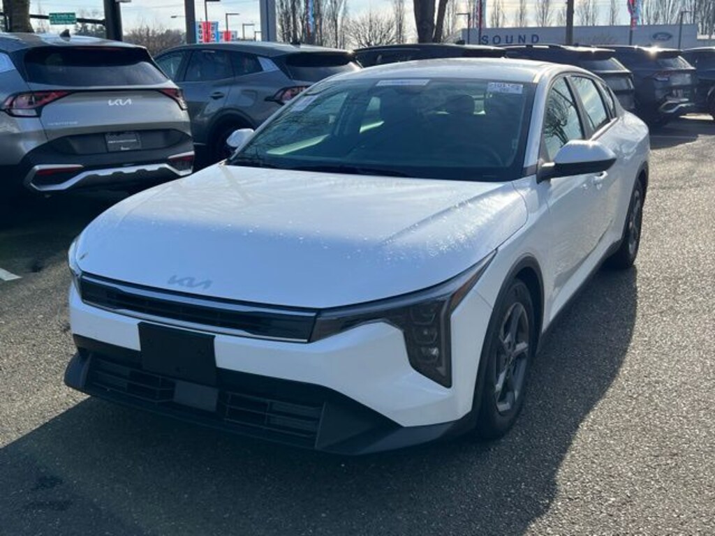 Certified 2025 Kia K4 LXS Sedan