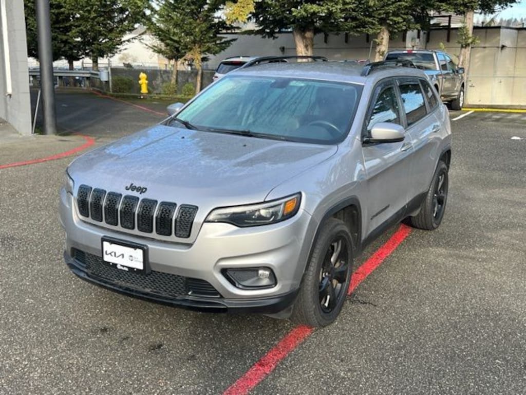 Used 2020 Jeep Cherokee Altitude SUV