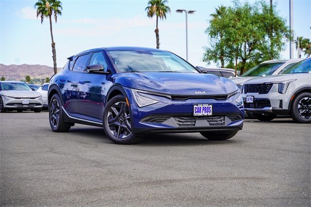 2025 Kia EV6 Light L/R's photo