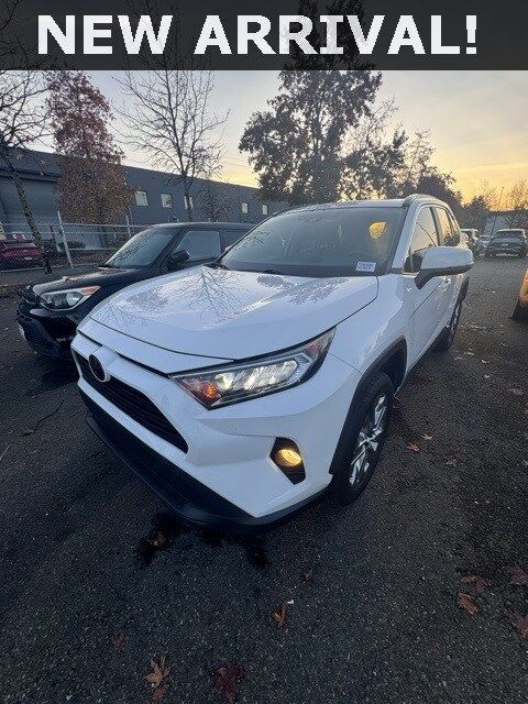 2019 Toyota RAV4 XLE Premium
