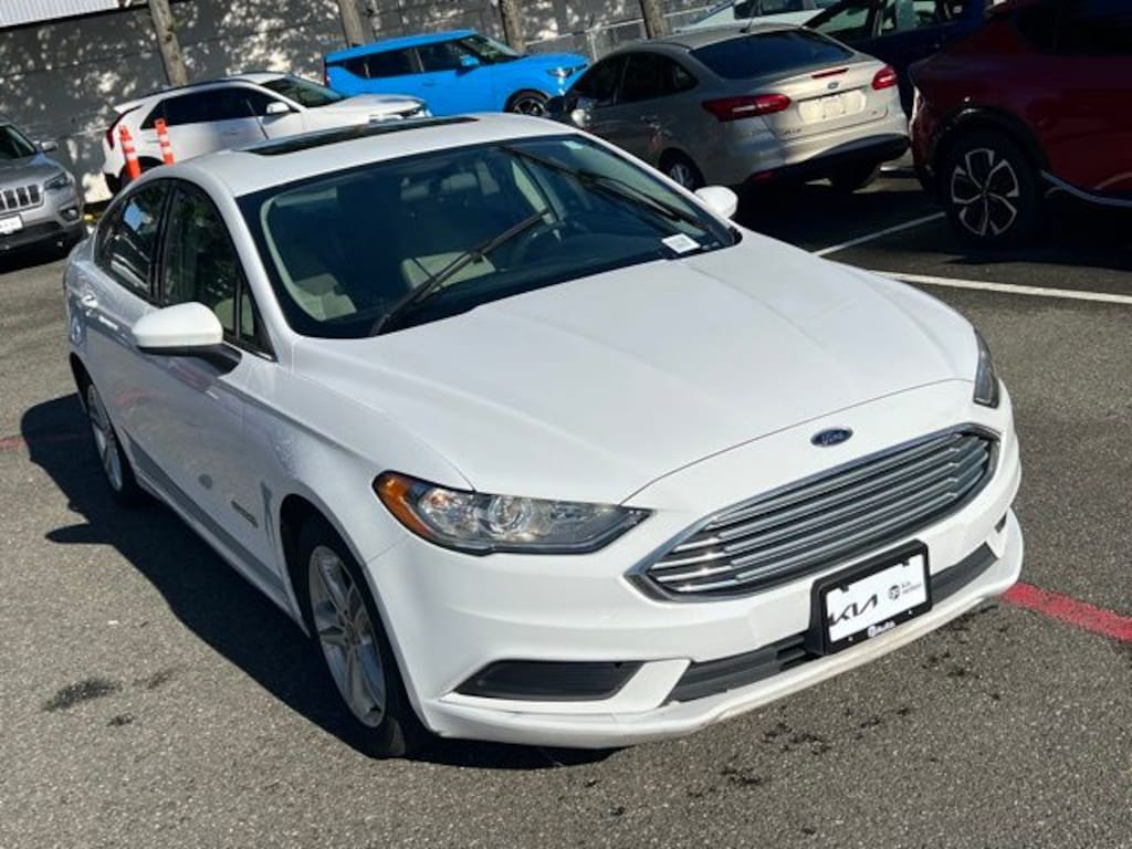 Used 2018 Ford Fusion Hybrid SE Sedan