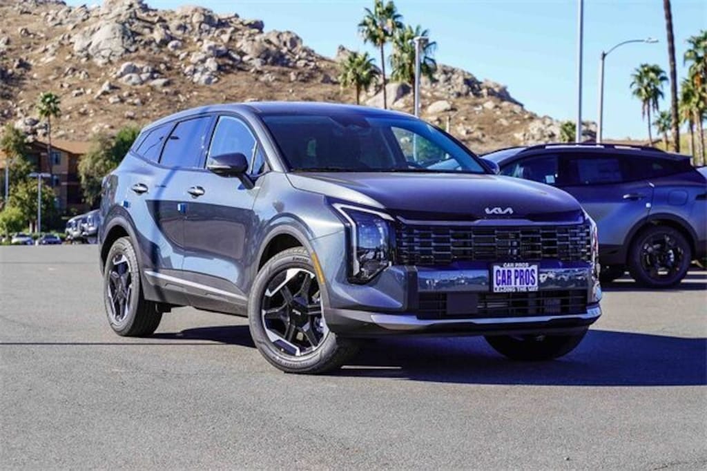 New 2026 Kia Sportage Hybrid S SUV