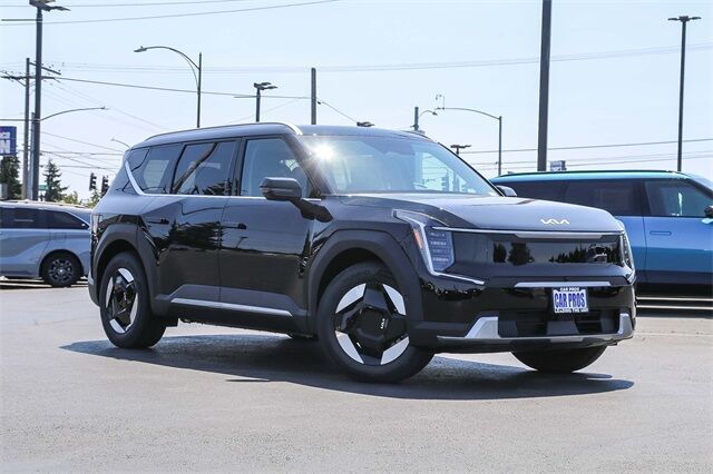 2026 Kia EV9 Wind's photo