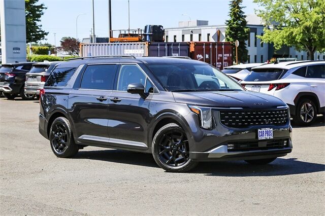 2026 Kia Carnival SX's photo