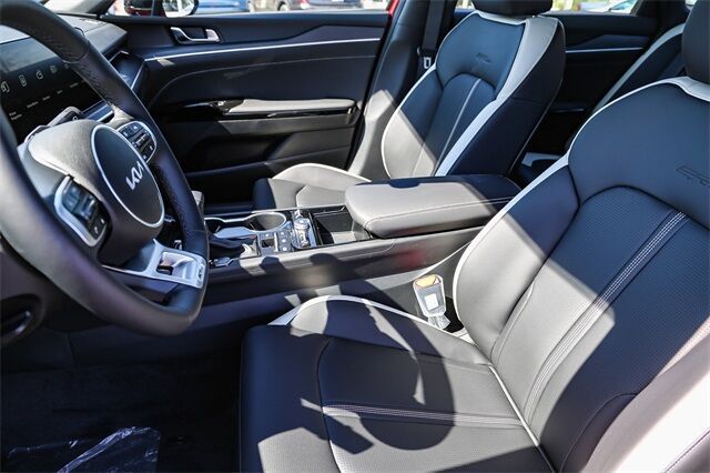 2026 Kia K5 GT-Line - Photo 12