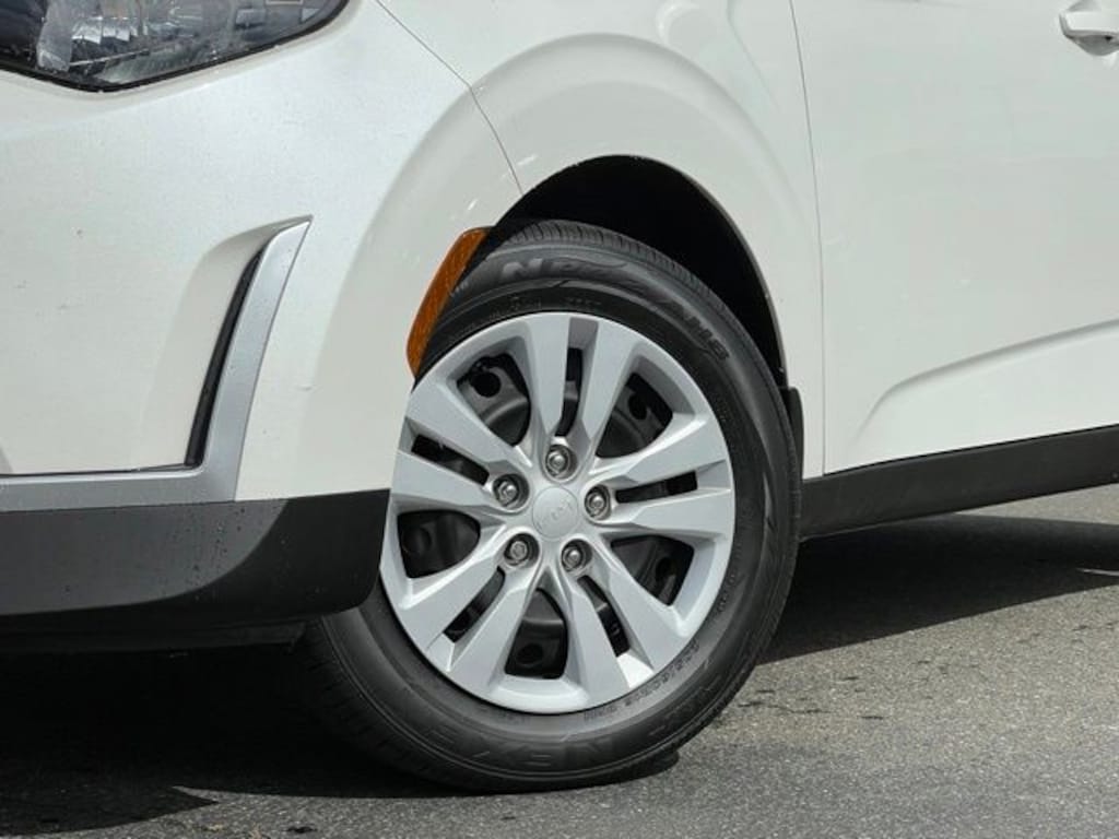 Used 2024 Kia Soul LX Hatchback