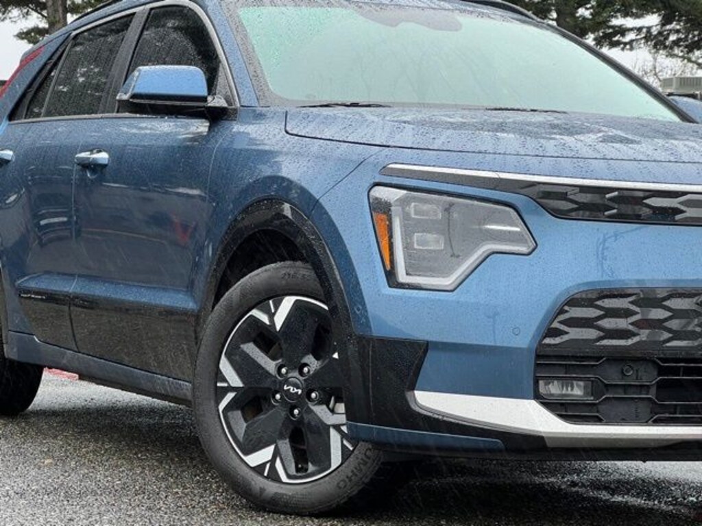 Certified 2023 Kia Niro EV Wave SUV