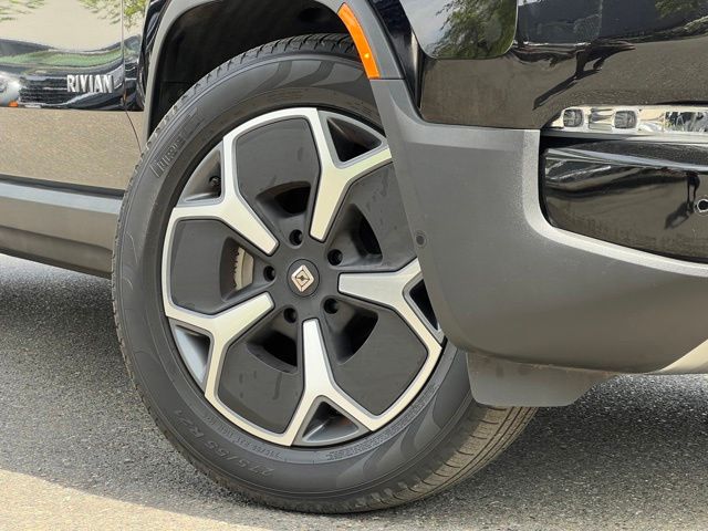 Used 2023 Rivian R1T Adventure with VIN 7FCTGBAA4PN025082 for sale in Renton, WA