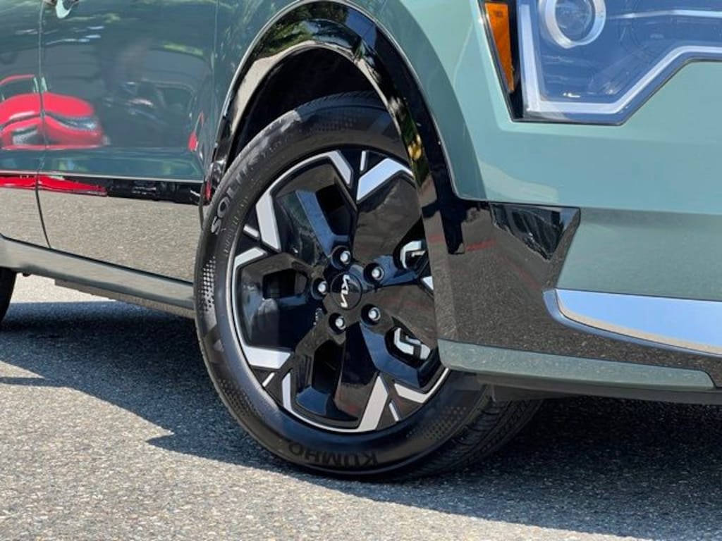 Certified 2024 Kia Niro EV Wind SUV