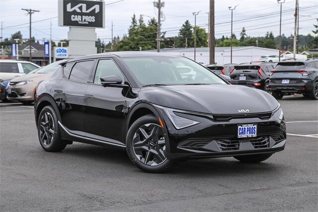 2025 Kia EV6 Light L/R's photo