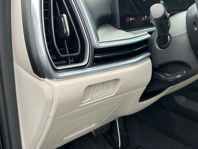 2025 Kia Sorento X-Line SX - Photo 12