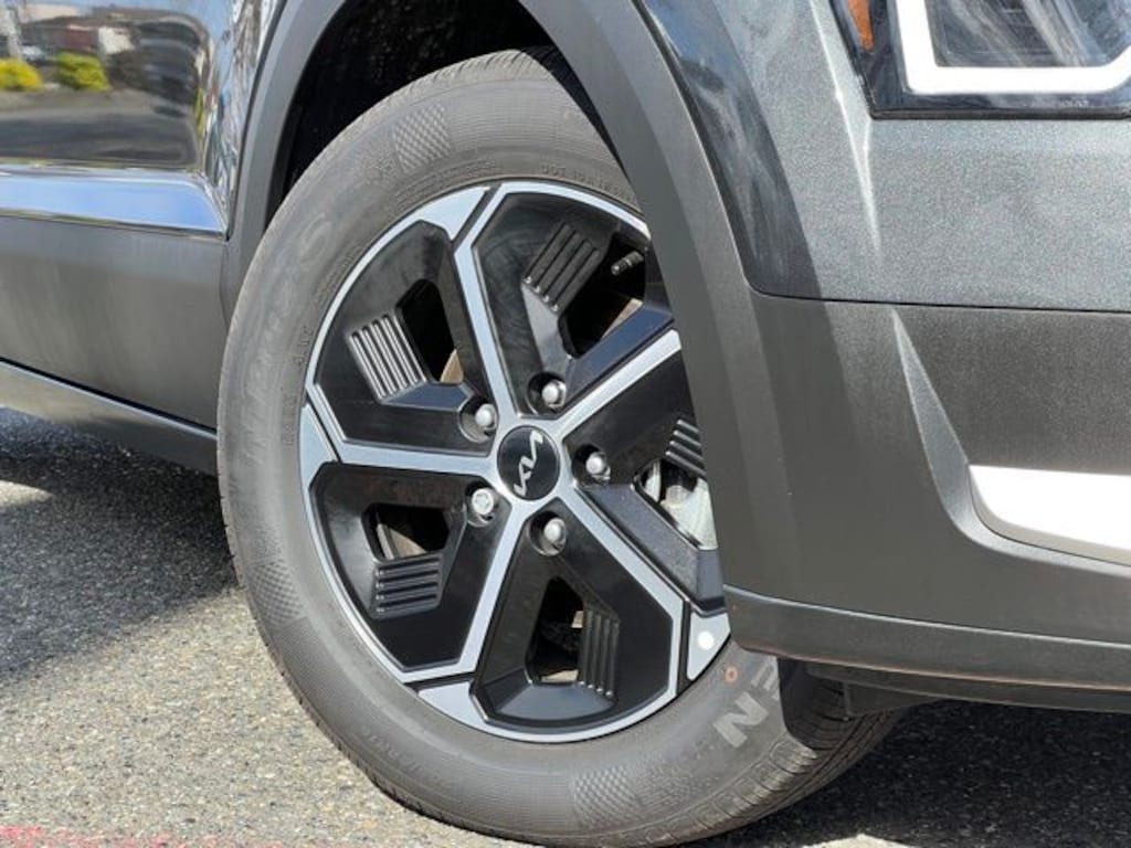 Certified 2025 Kia Niro Plug-In Hybrid EX SUV