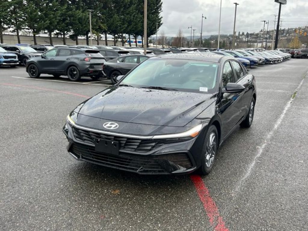 Used 2024 Hyundai Elantra SEL Sedan