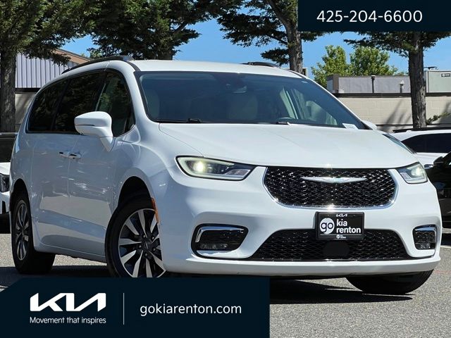 2021 Chrysler Pacifica Hybrid Touring L Hybrid's photo