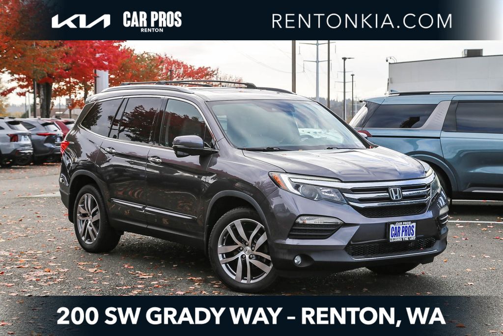 2017 Honda Pilot Touring's photo