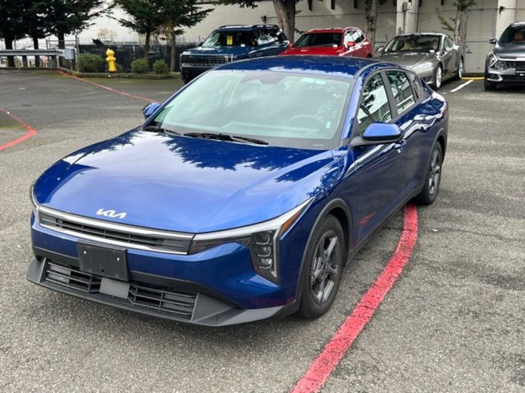 Certified 2025 Kia K4 LXS Sedan