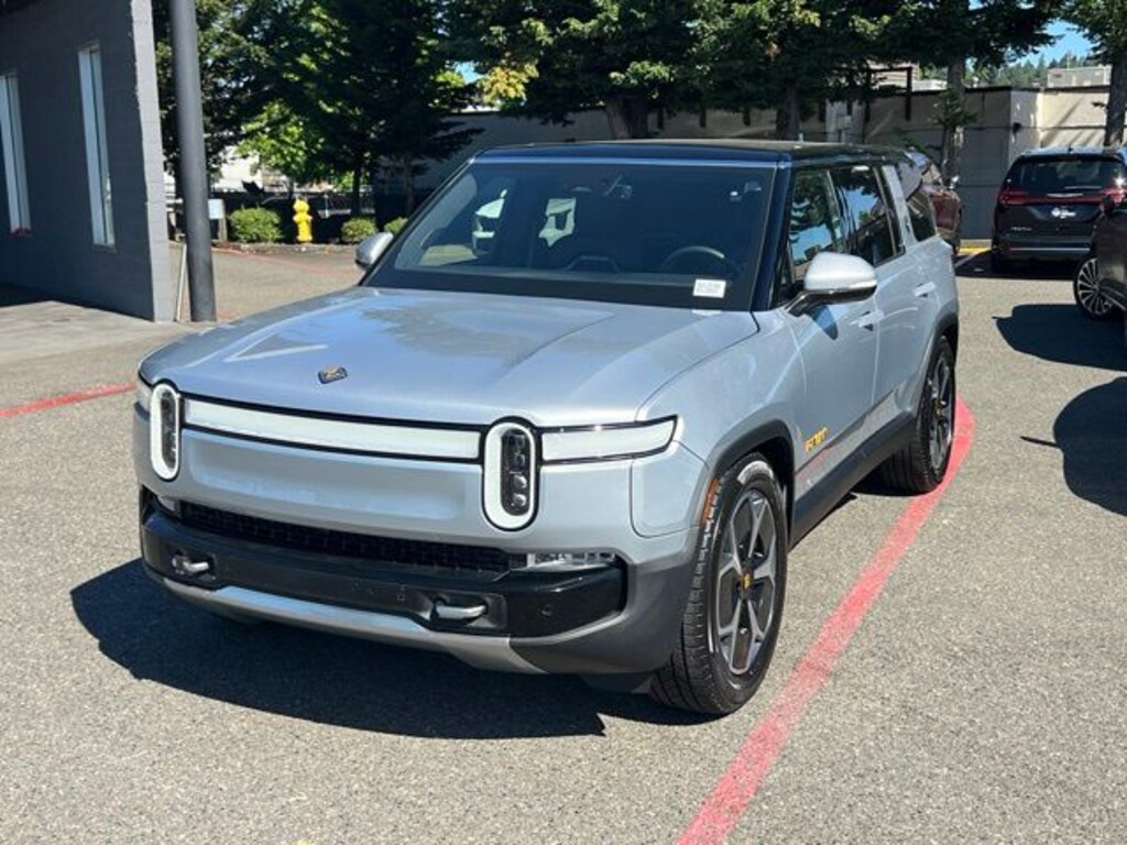 Used 2024 Rivian R1S Adventure SUV