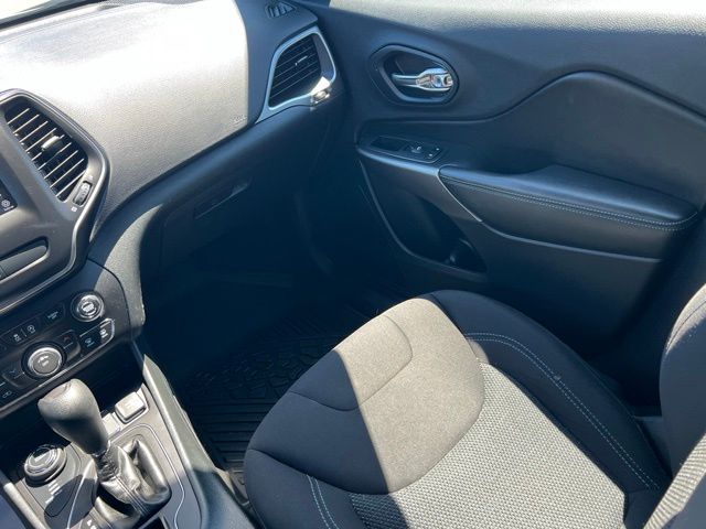 Photo 11