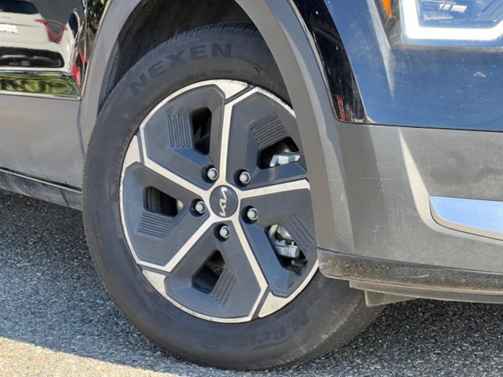 Certified 2024 Kia Niro LX SUV