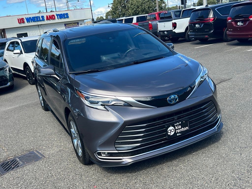 Used 2022 Toyota Sienna Platinum Van Passenger Van
