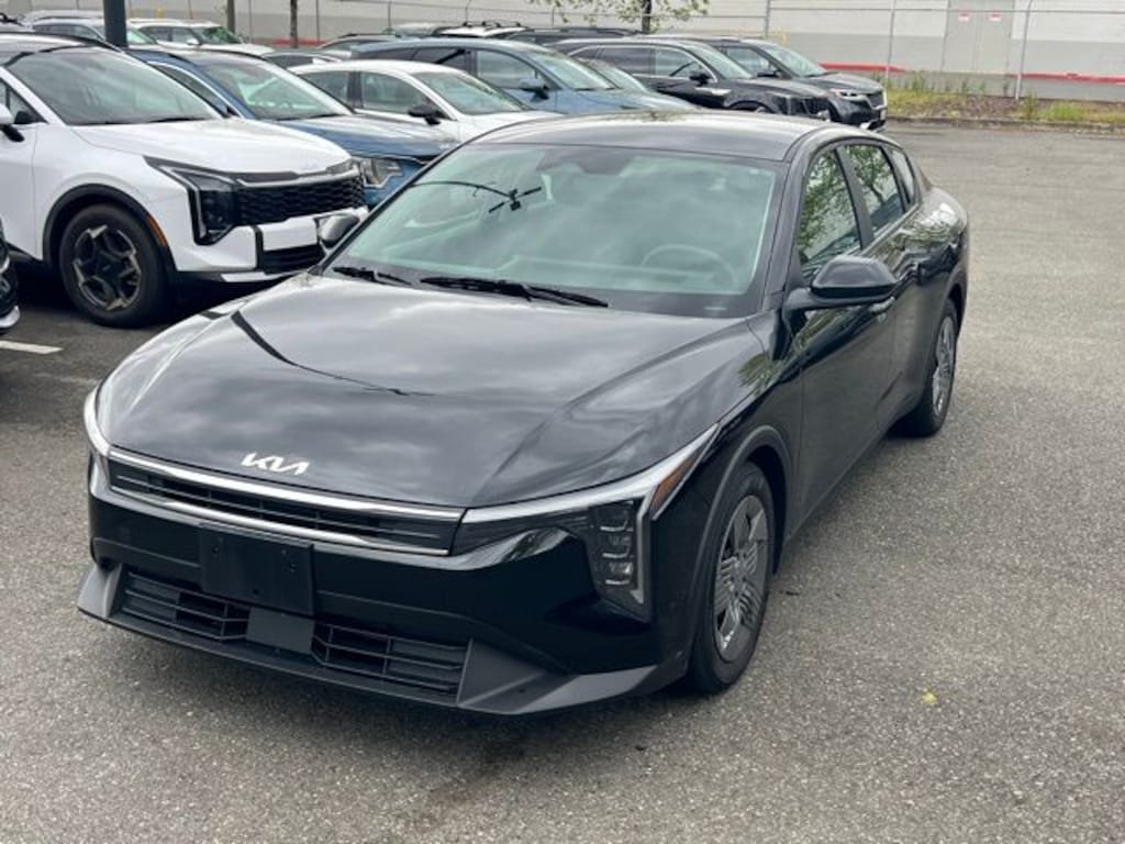 Certified 2025 Kia K4 LX Sedan