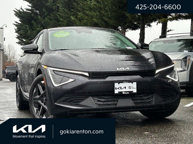 2025 Kia EV6 Light's photo