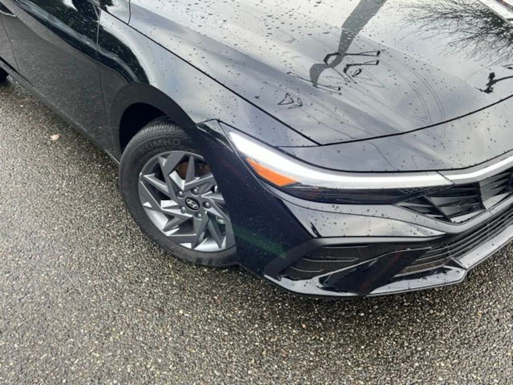 Used 2024 Hyundai Elantra SEL Sedan